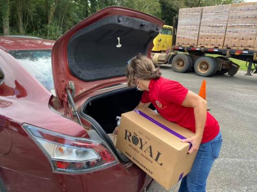 loading in trunk.jpg