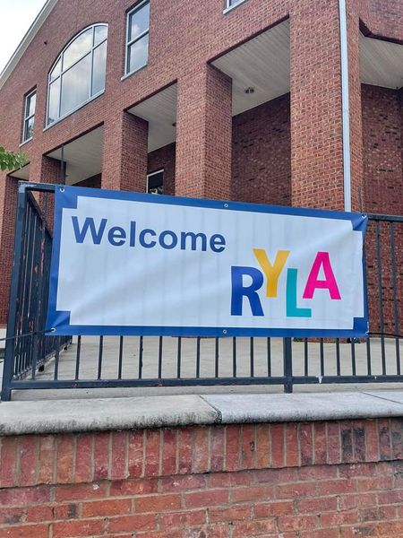 welcome sign.jpg